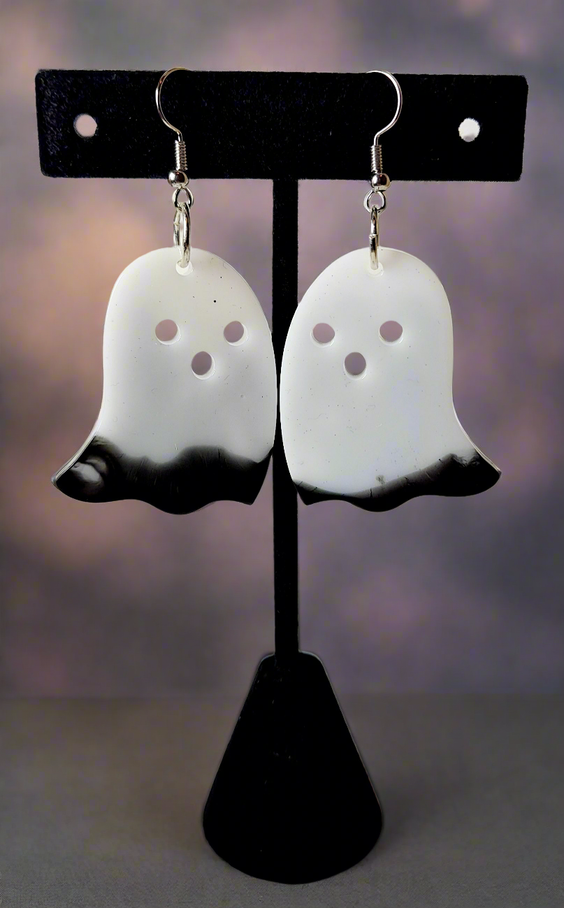 Pendientes espeluznantes con forma de fantasma de Halloween